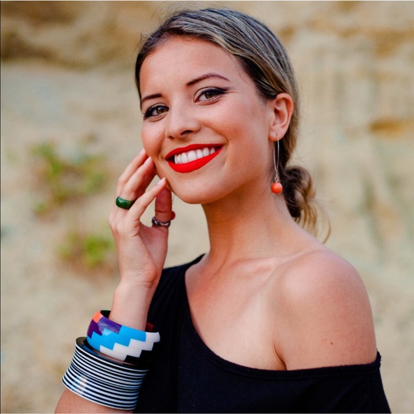 HANDMADE Wide Vintage Repro Lucite Bangle! 1 Left! - Picture 8 of 8